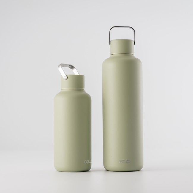 Quarto immagine del prodotto EQUA Bottiglia in acciaio inox Timeless Matcha - 600ml by Equa Italia