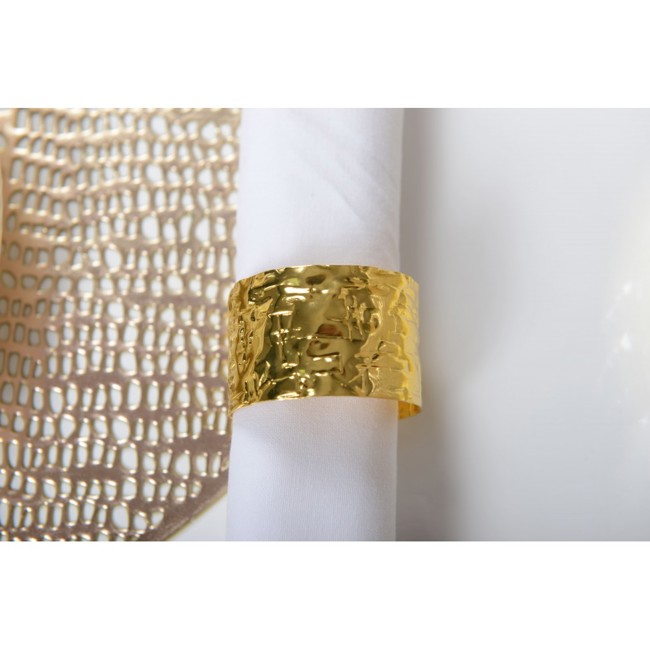 Zweiter Produktbild Serviettenringe aus goldfarbenem Metall mit Knittereffekt - 4er-Set by Aulica