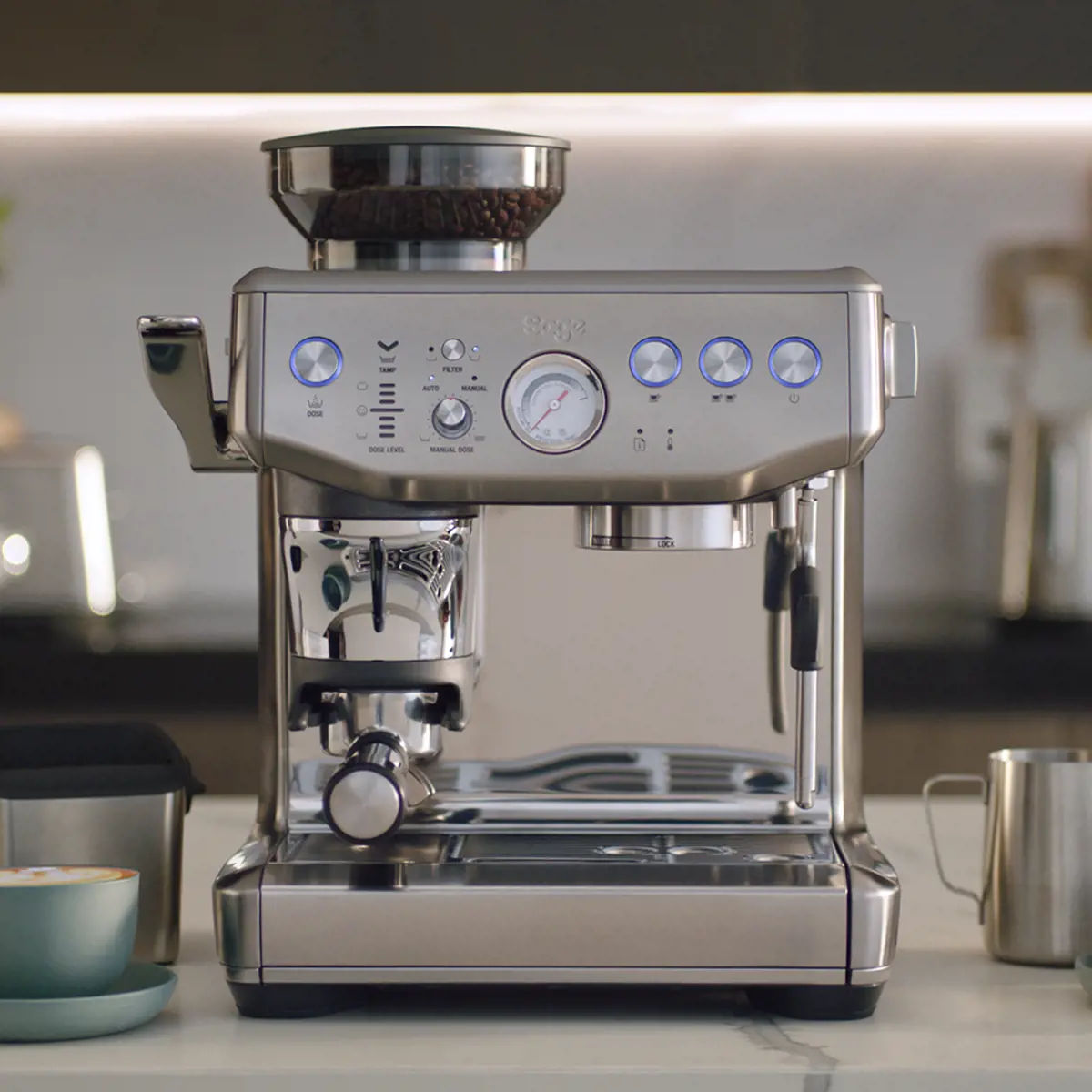 Sixième image du produit Sage Appliances Sage Barista Express Impress Acier Inoxydable Noir Garantie 2 Ans by Sage Appliances