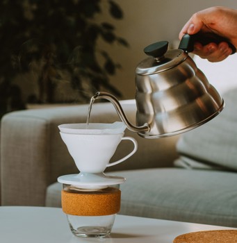 Bouilloire électrique 120 cl automatique avec filtre à thé intégré