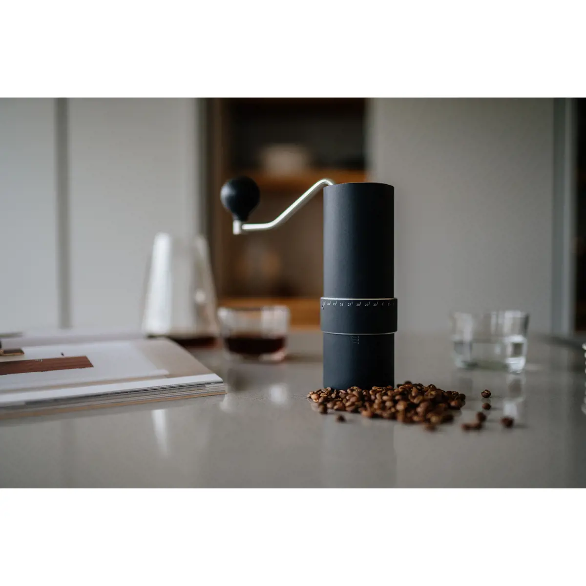 Dritter Produktbild GOAT STORY Handkaffeemühle ARCO by Goat Story Deutschland